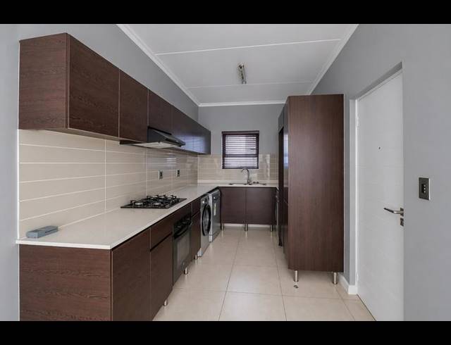 3 BEDROOM PROPERTY TO RENT IN GREENSTONE HILL